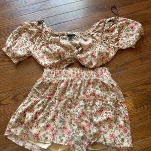 Forever 21 Floral Ruffle Top